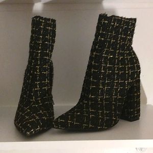 BLACK GOLD ANKLE BOOTS